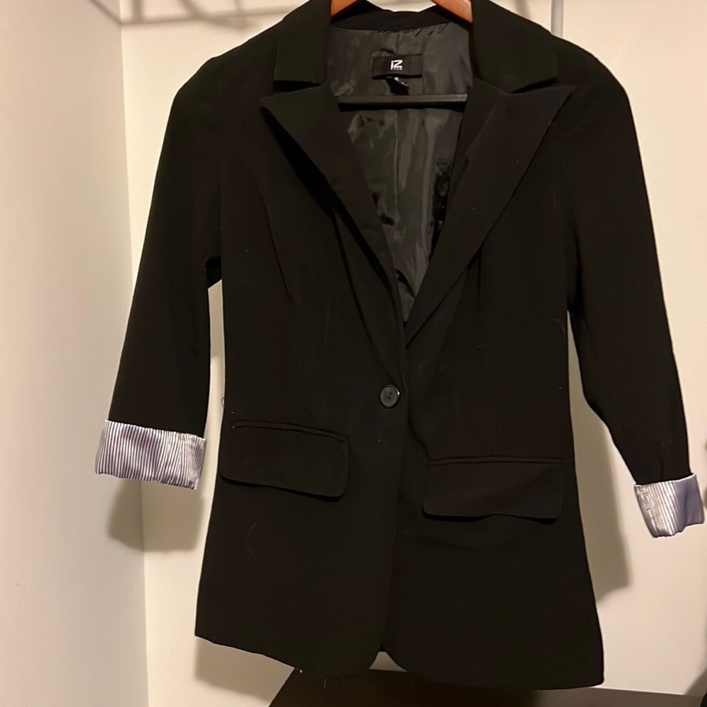 IZ Byer Woman Black Suit Jacket Size Small
